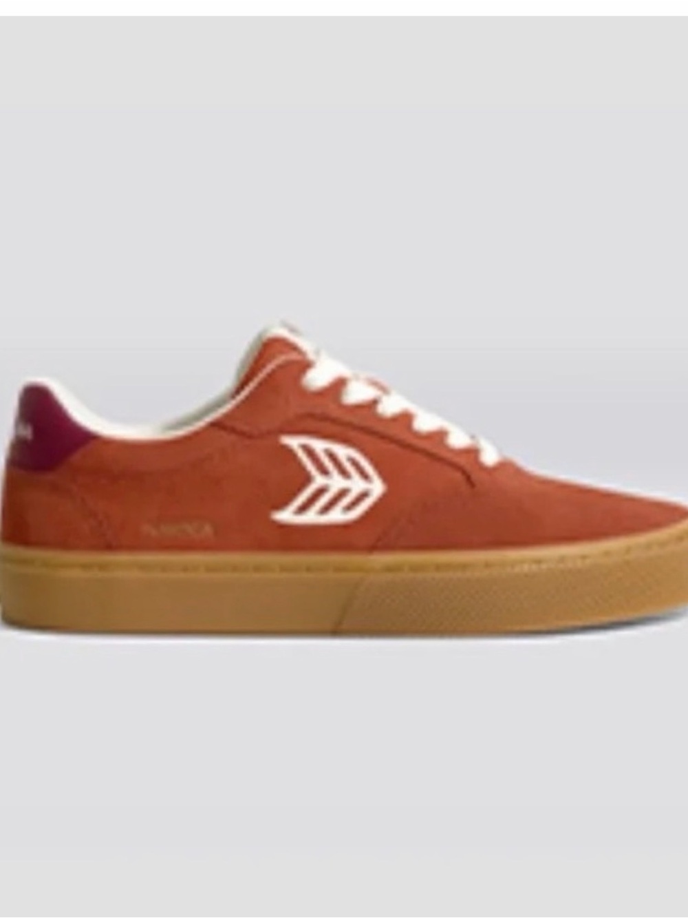Cariuma Low-Top Sneaker in Rust with Gum Sole